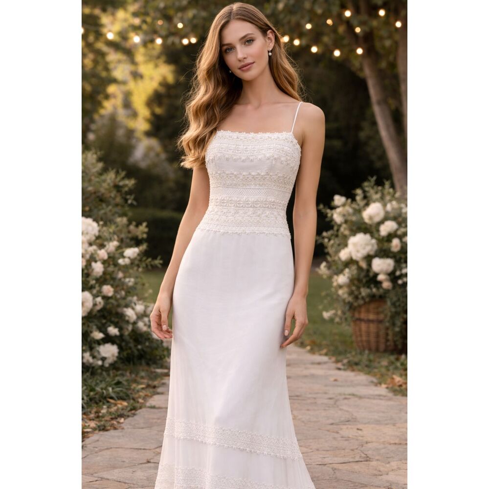 Lady Roi Ivory Gown - Size 4 - Picture 2 of 11